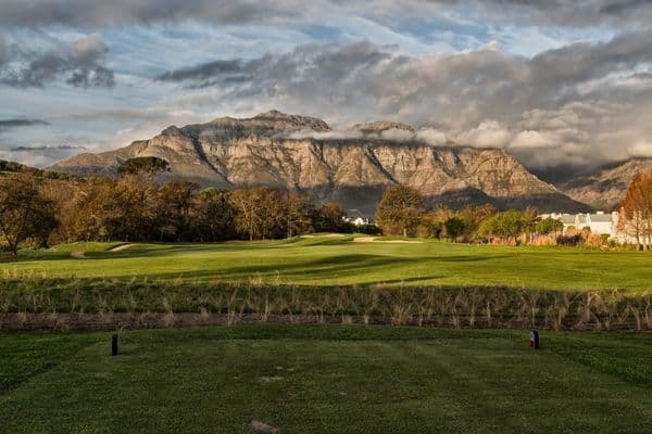 De Zalze Golf Club among the vineyards of Stellenbosch