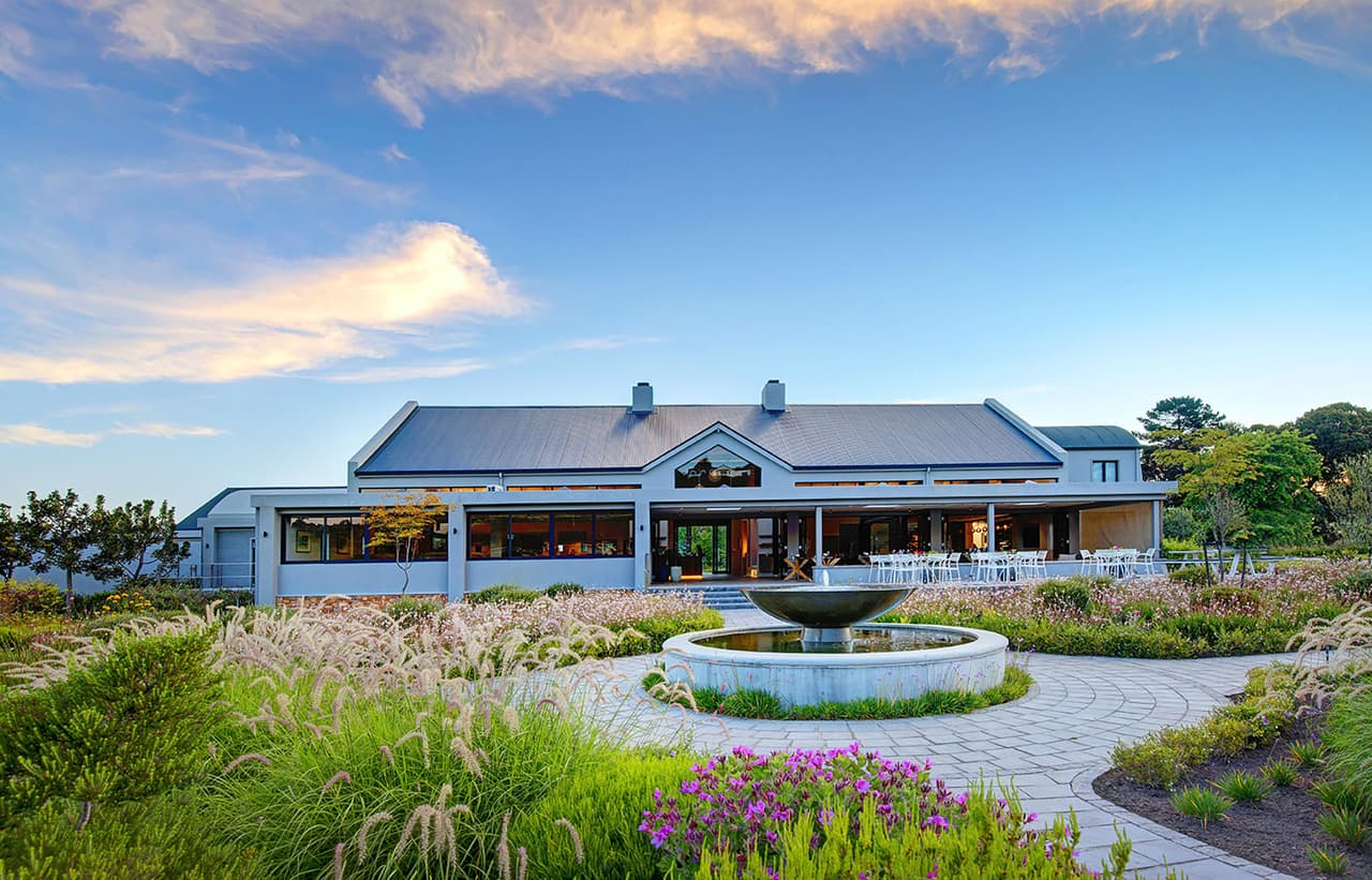 Knysna Hollow Country Estate and its gardens